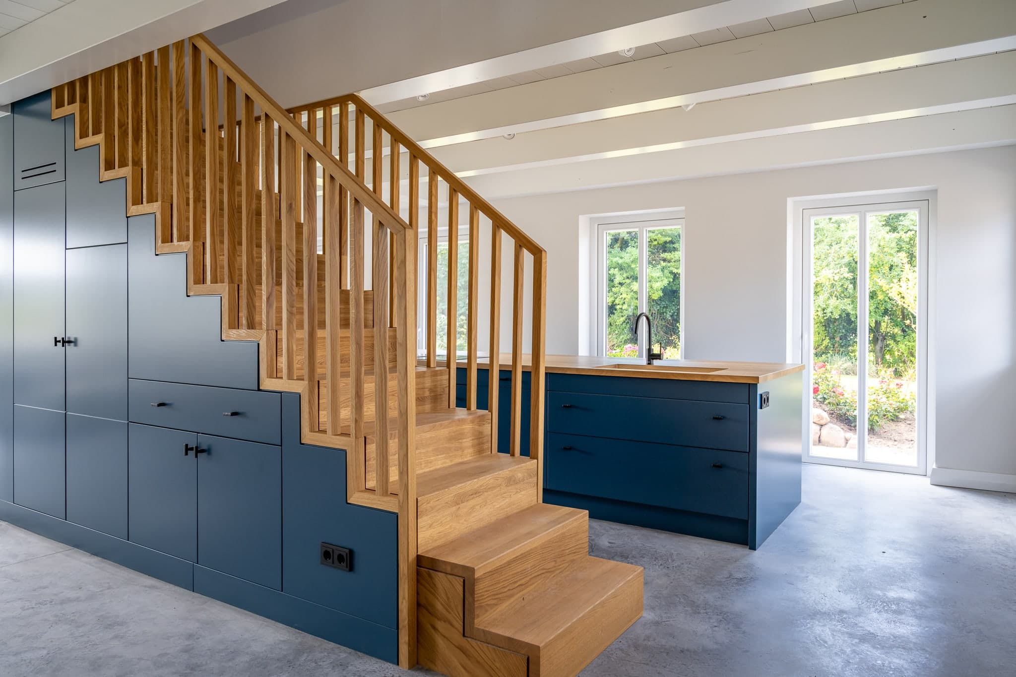 Küche und Treppe aus unserer Werkstatt